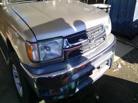 2002 TOYOTA 4RUNNER SILVER, SR5 MODEL, 3.4L, AT, 2WD.  Z26299